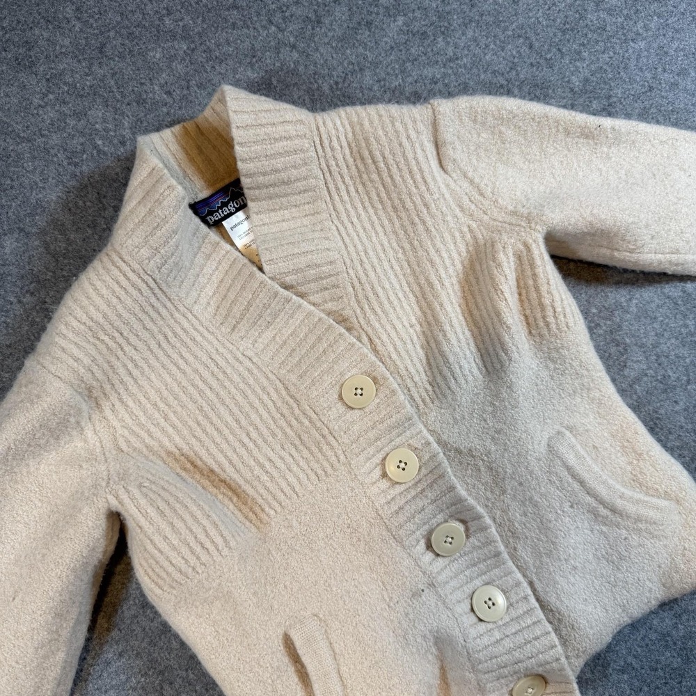 Patagonia Cardigan Sweater Womens White Merino Wool Button Front Pockets READ